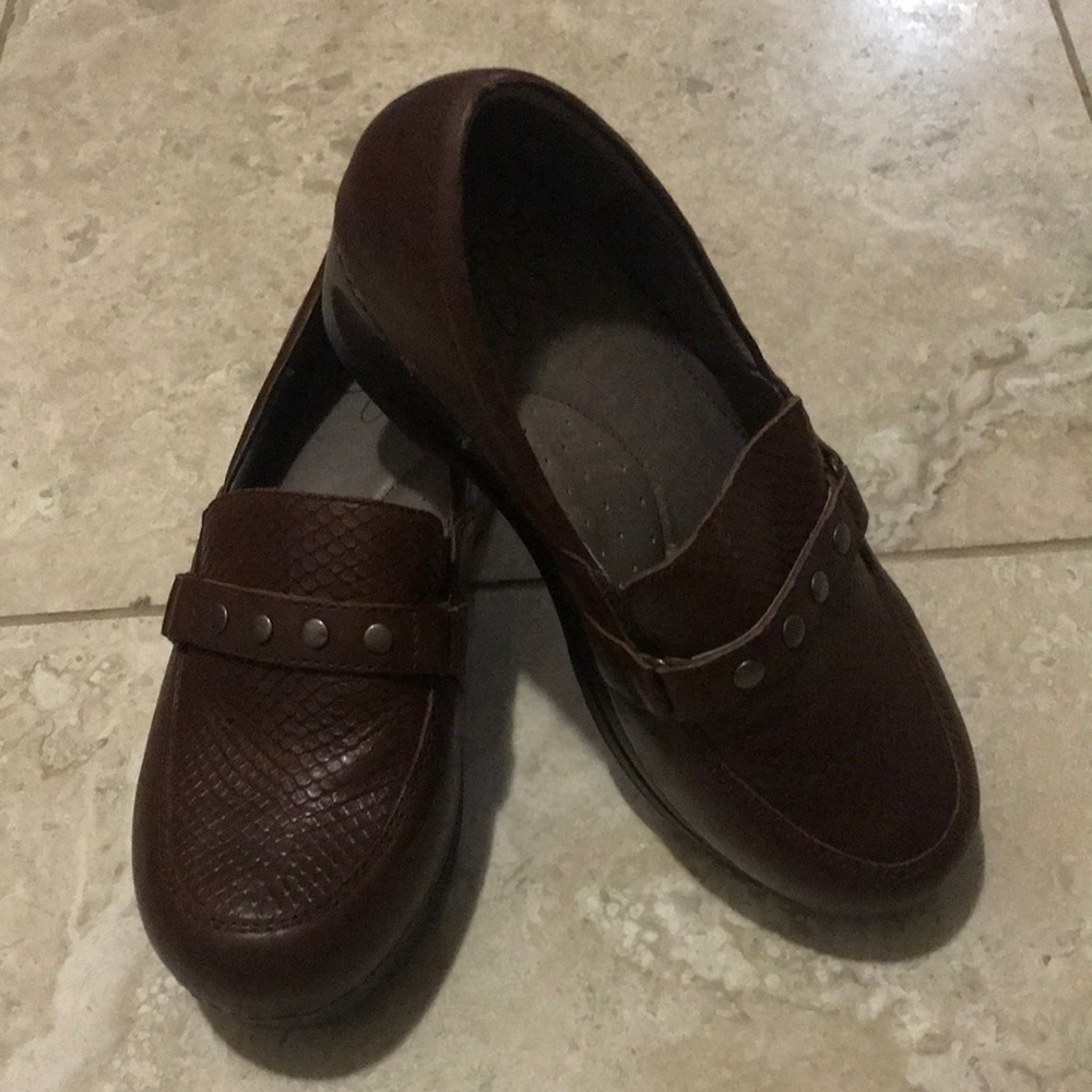 Sanita brown leather shoes size 38 worn a couple of times only